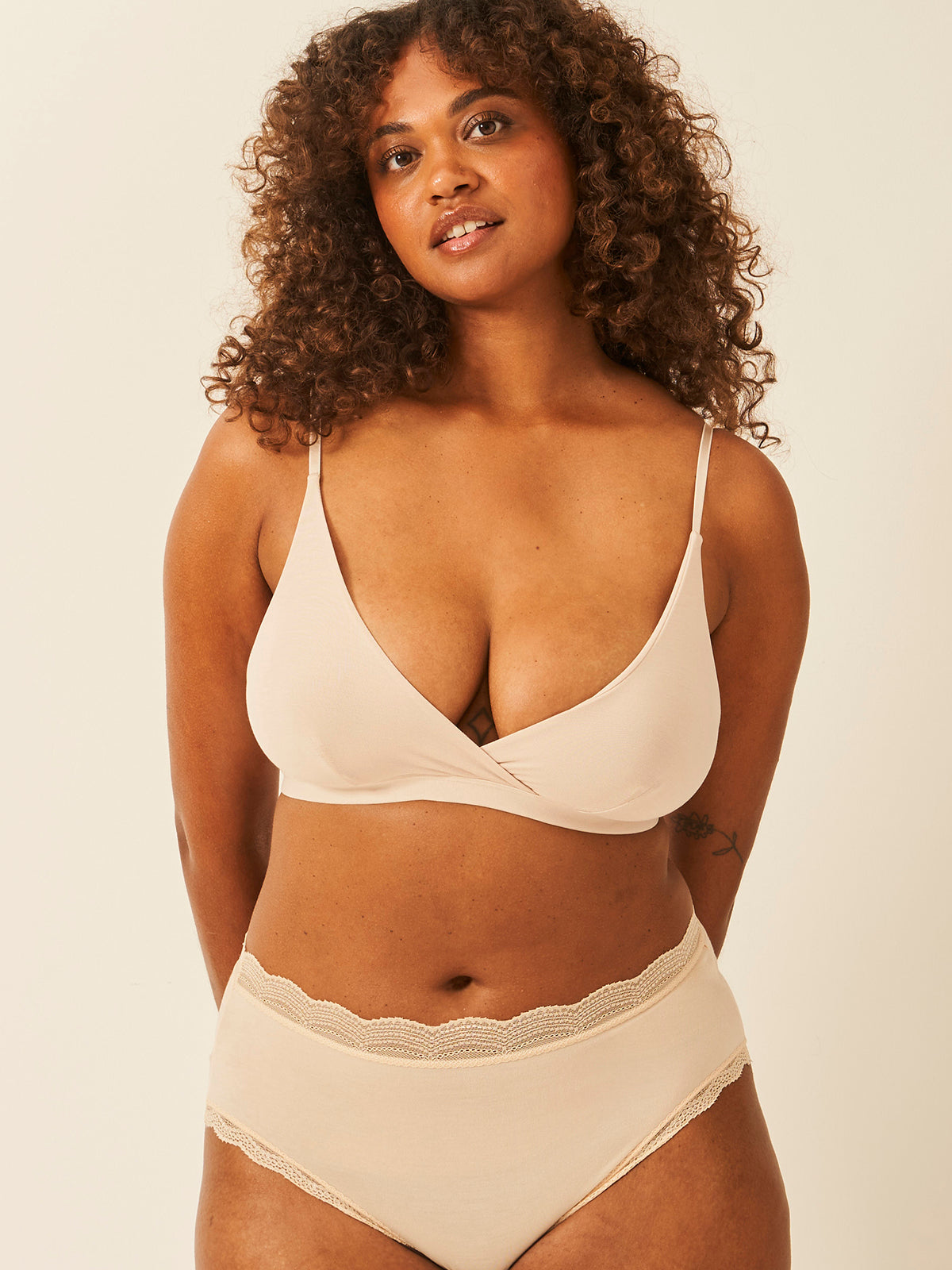 Crossover Bra - Sand Wholegood Inter-United Ltd
