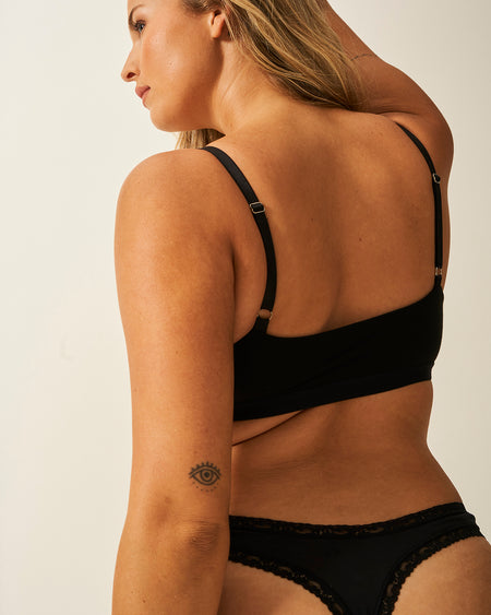 Lace Square Bra - Black Wholegood Inter-United Ltd