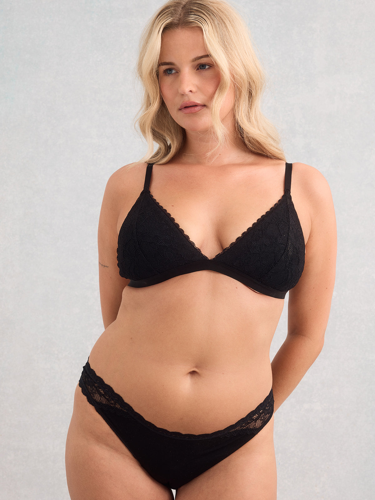 Eco Lace Padded Triangle Bra - Black Hop Lun Limited