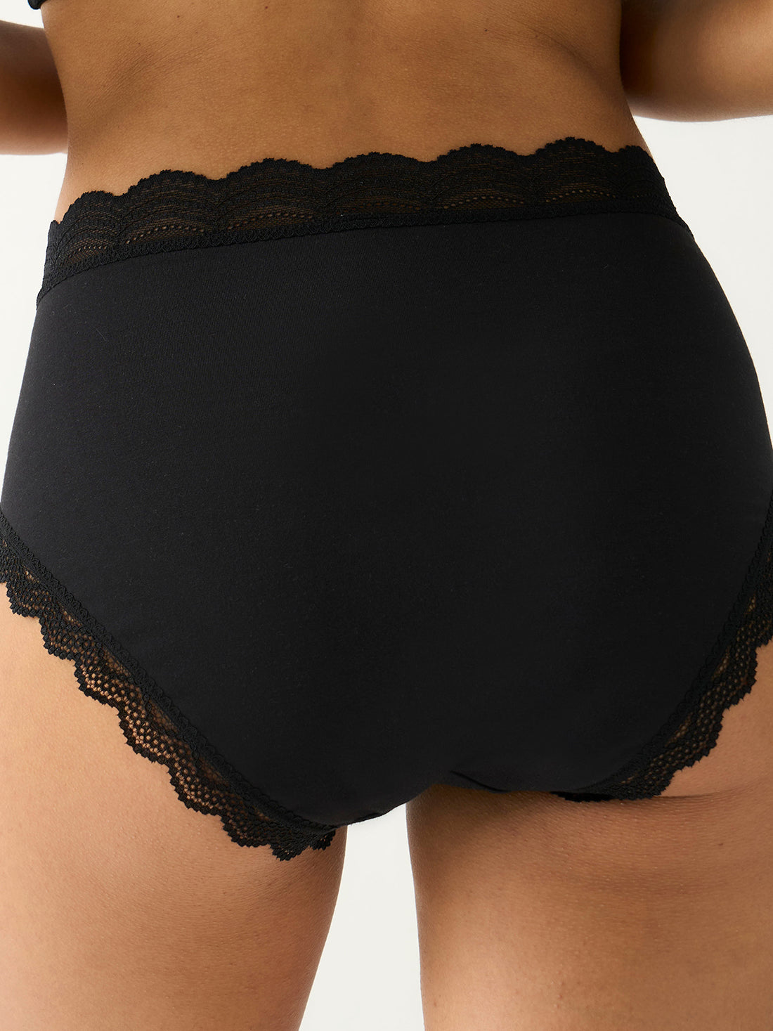 The Discovery Brief Pack - Black