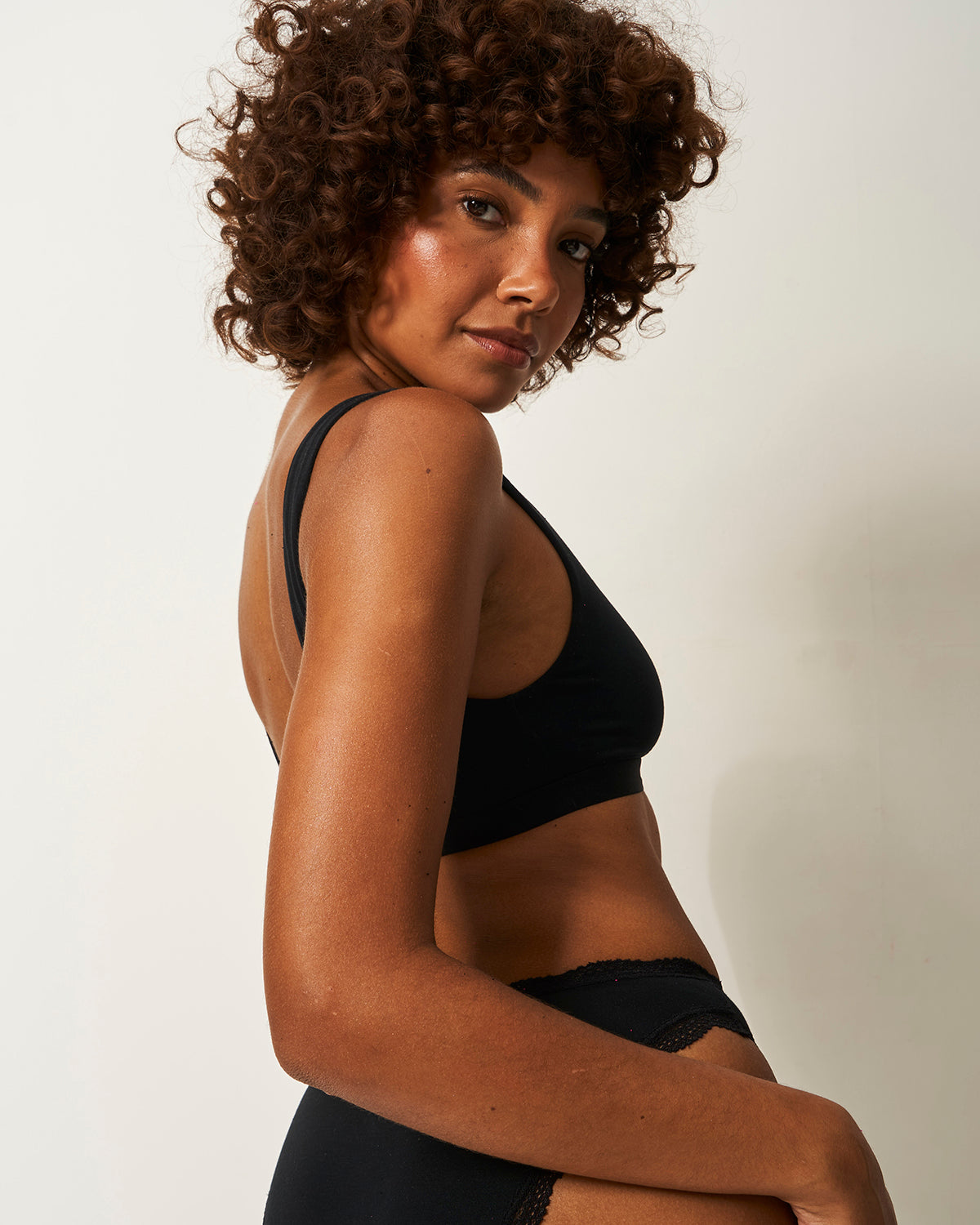 Soft Scoop Bra - Black Mintteks