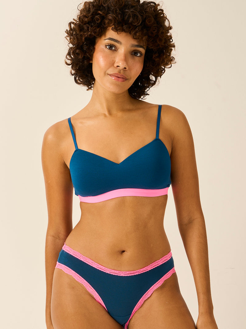 Smooth Sculpt Padded Bra - Midnight Neon Pink