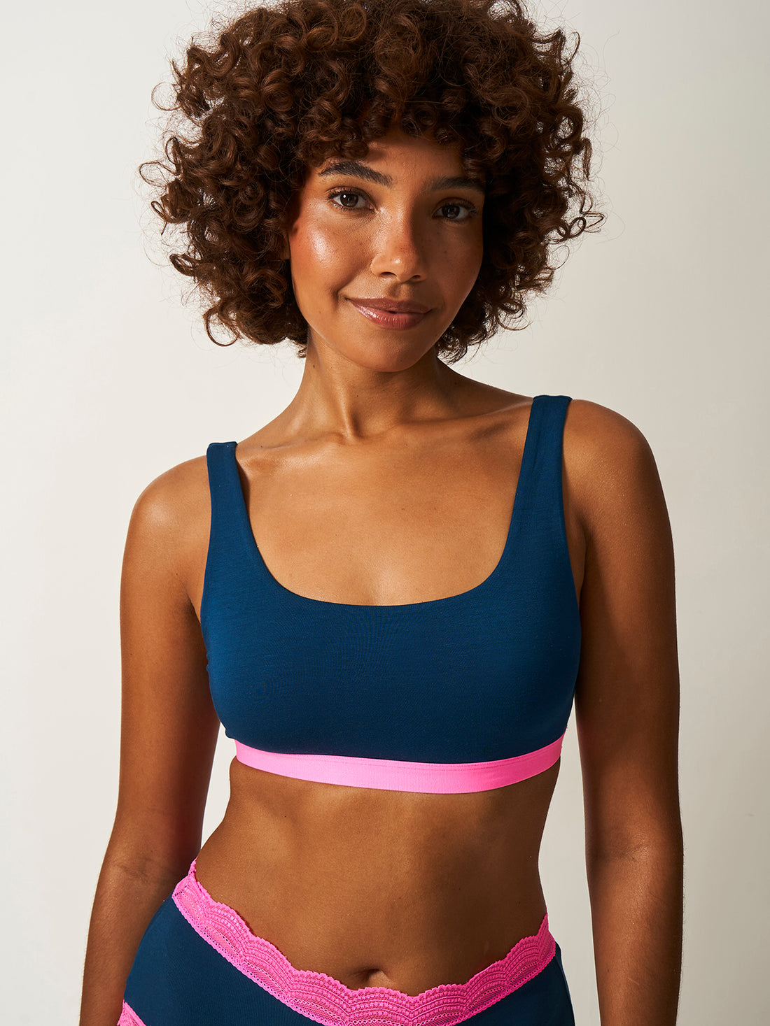 Soft Scoop Bra - Midnight Neon Pink Mintteks