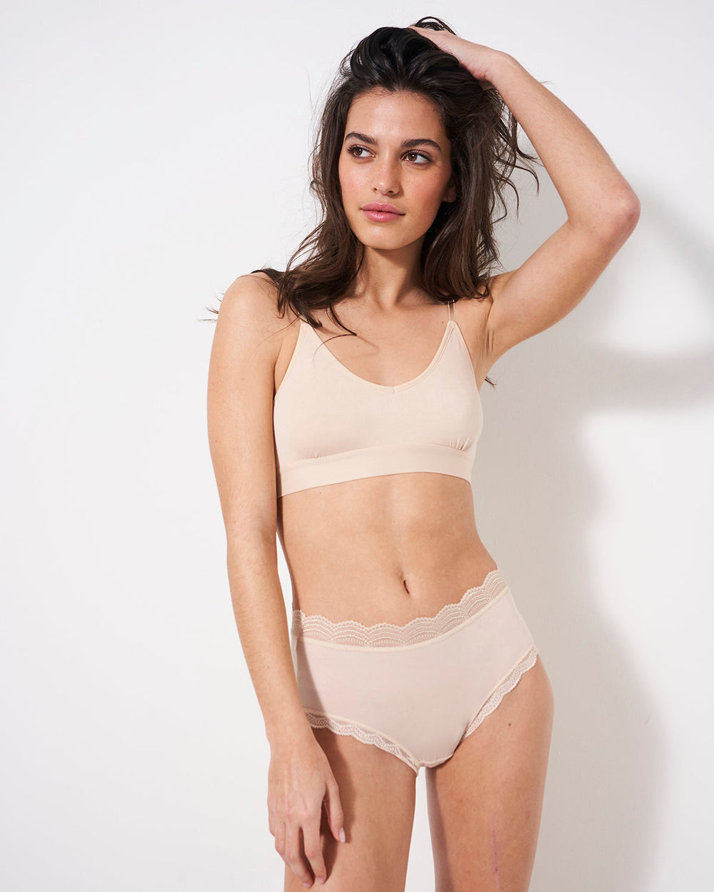 High-waisted Briefs in sand stretch tulle